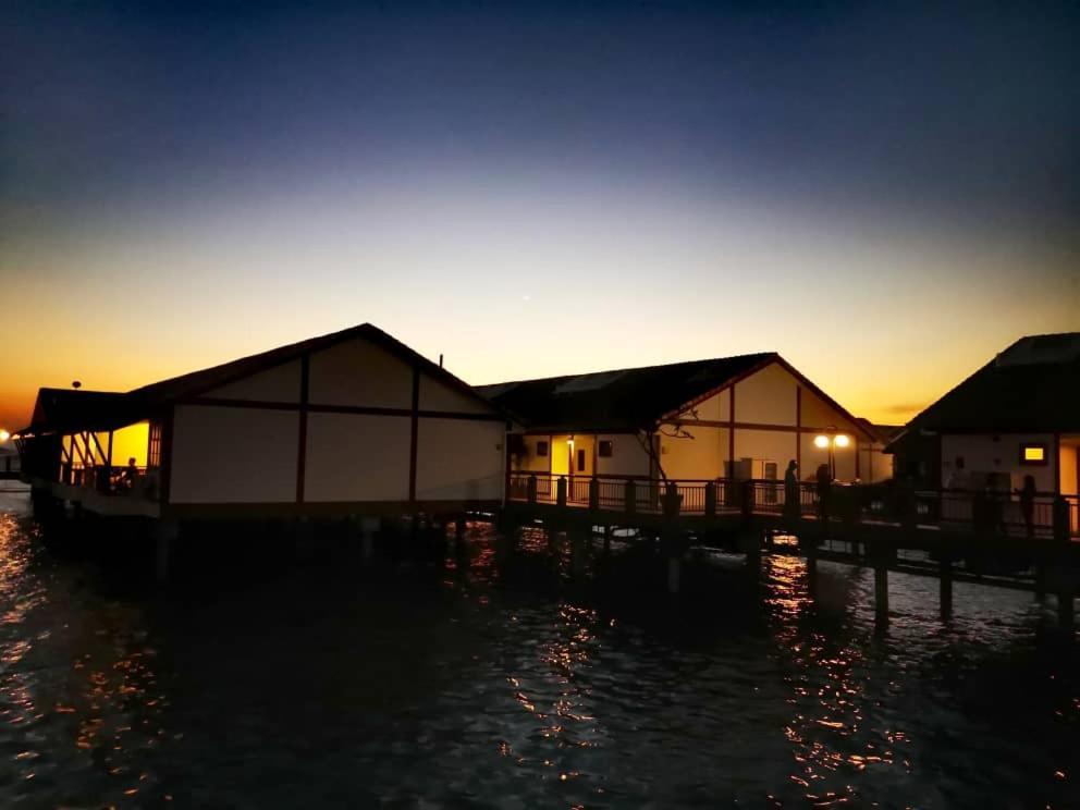 Water Chalet Port Dickson- Private Εξωτερικό φωτογραφία